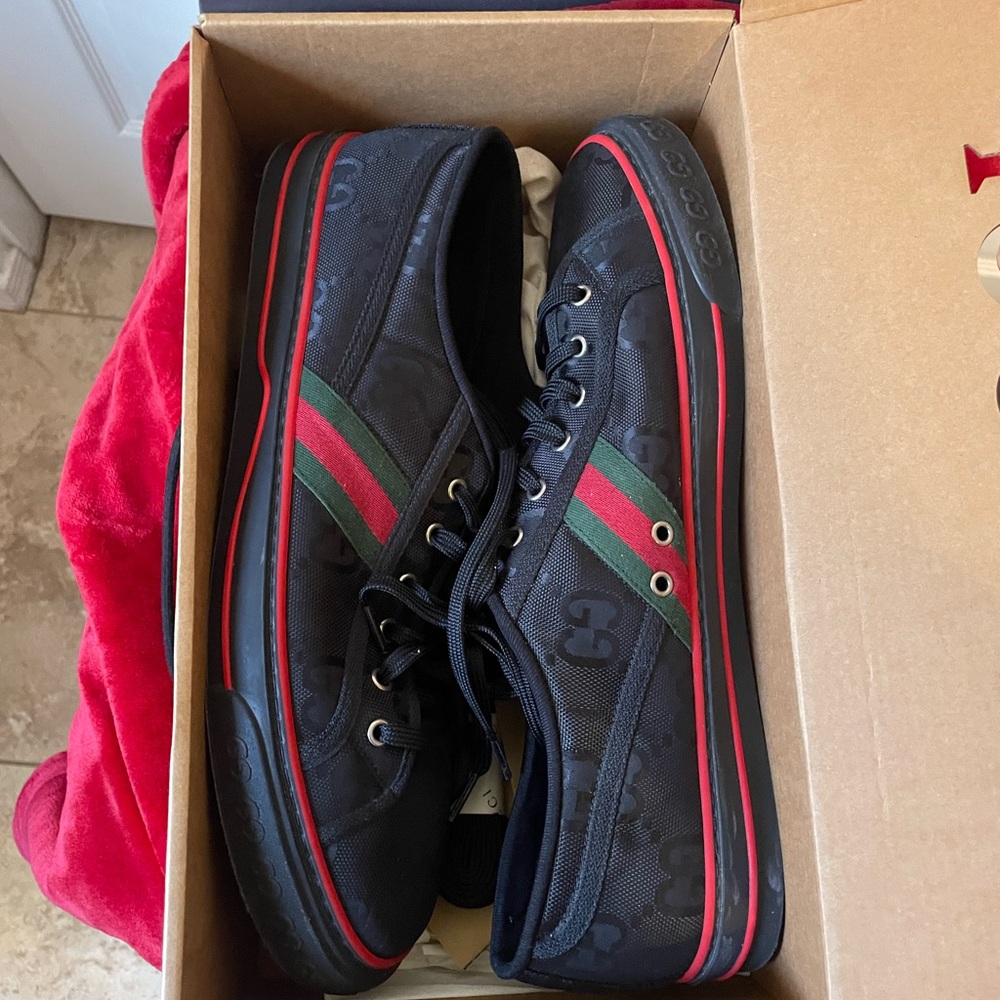 Gucci Men's Black Sneakers with Signature Stripes . Mens Size 15